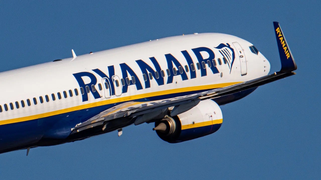 Ryanair flight lands with six minutes of fuel